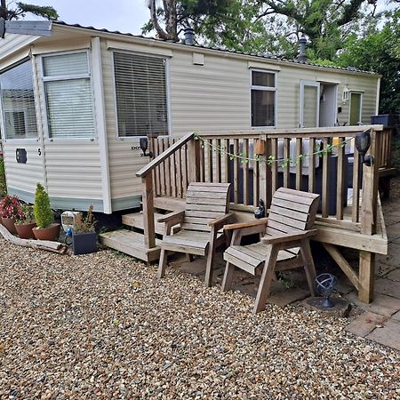 Amroth Bay Holiday Caravan Llanteg エクステリア 写真