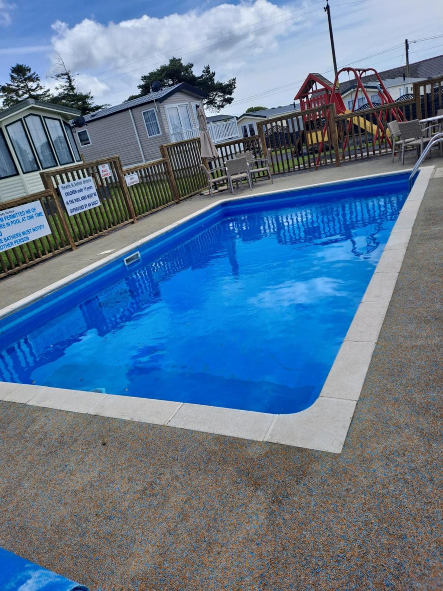 Amroth Bay Holiday Caravan Llanteg エクステリア 写真